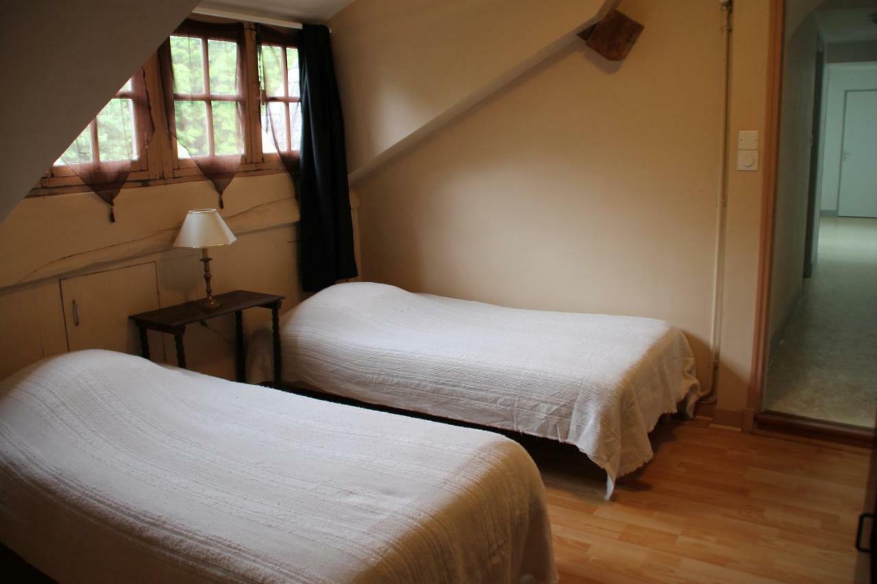 Gîte Le Haut Perché 4 pers. Saint-Gervais-la-Forêt Esterno foto